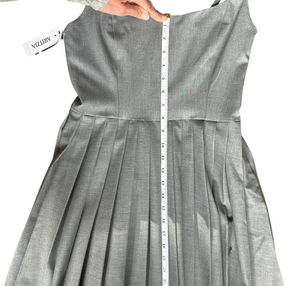 NWT. Aritzia Heather grey TRIX dress size 2 Sunday Best - Picture 11 of 13